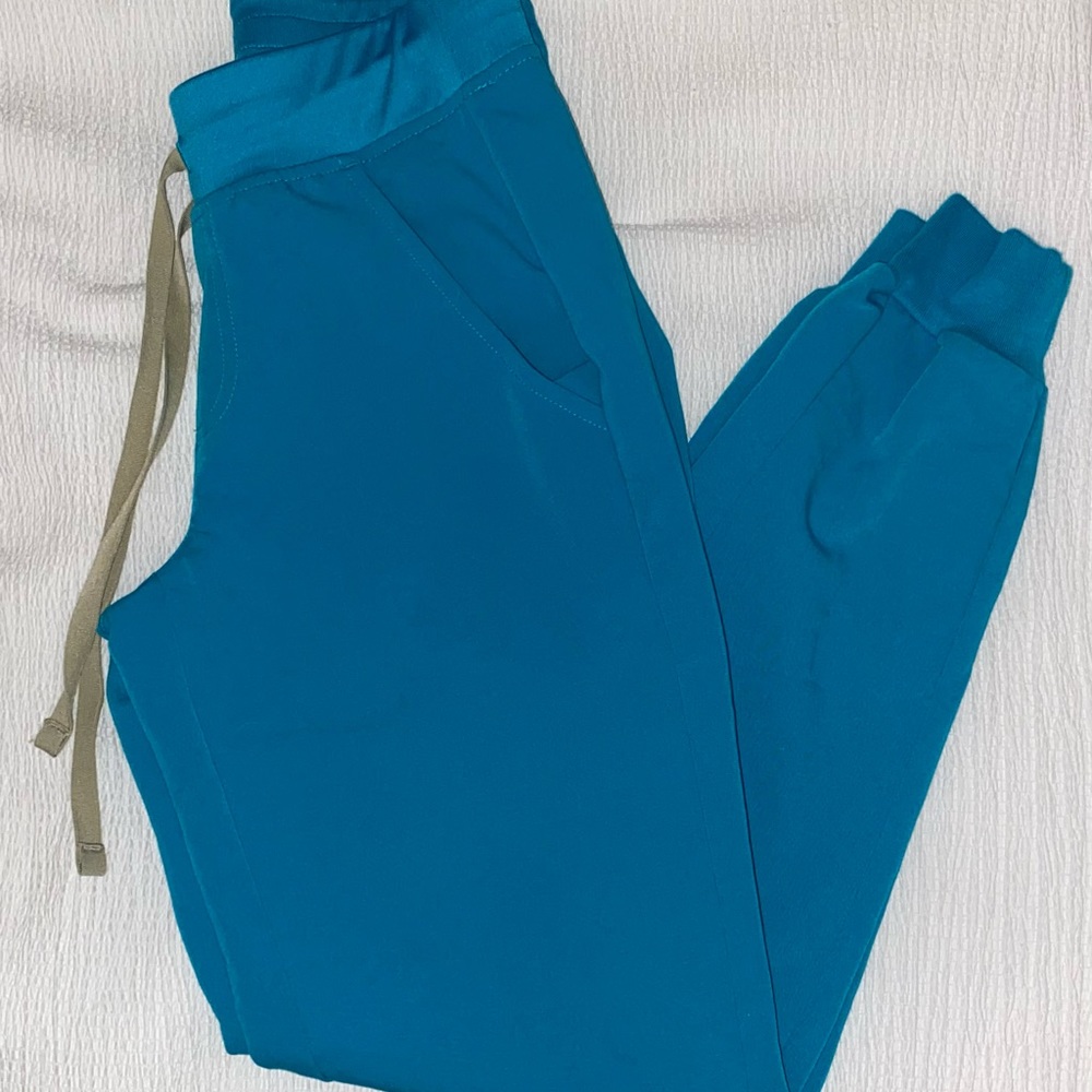 Figs joggers in teal